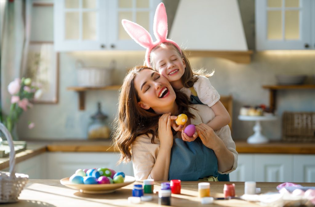 Mamá e hija felices